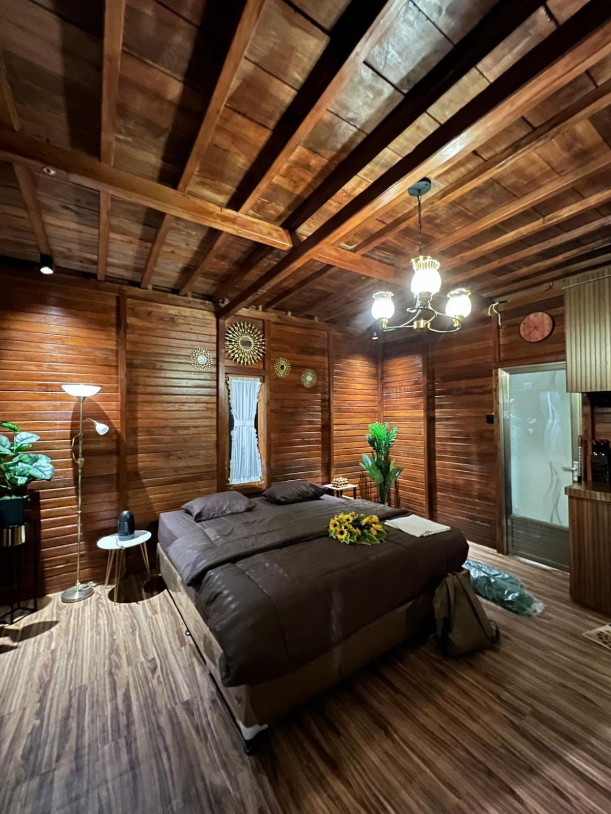 Noerbaya House Bukittinggi Villa ภายนอก รูปภาพ