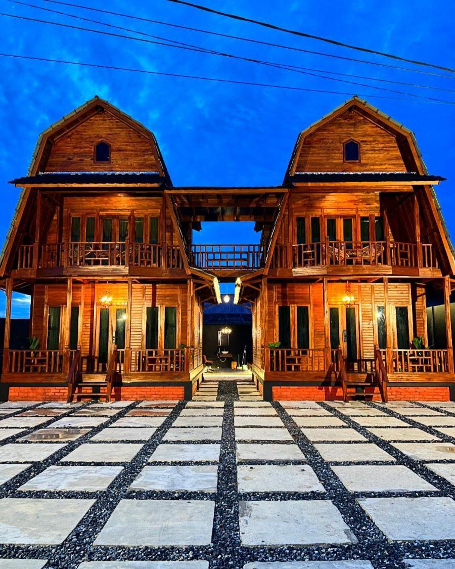 Noerbaya House Bukittinggi Villa ภายนอก รูปภาพ